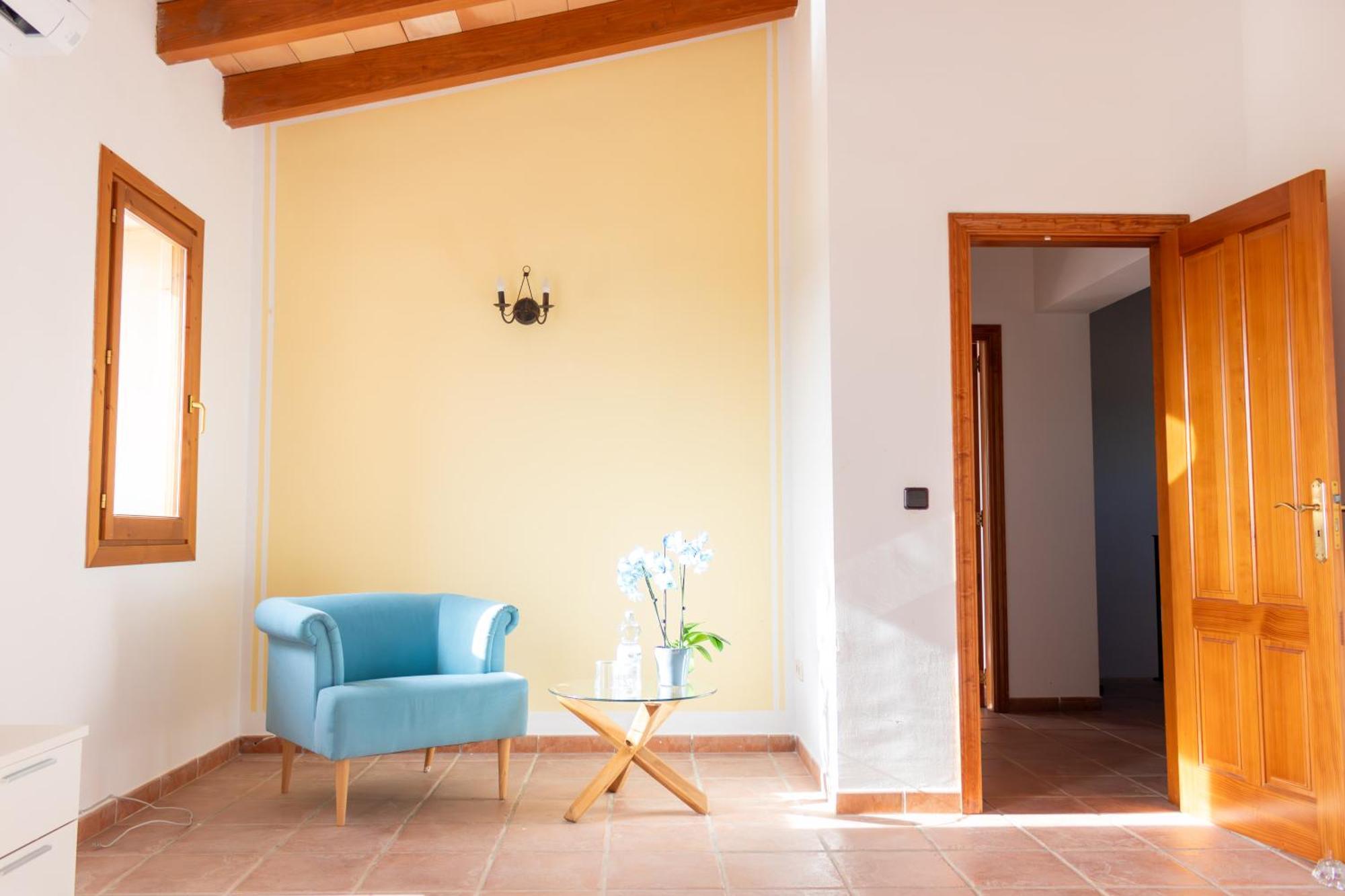 Idyllische Natur-finca Mit 12m Pool & Meerblick Villa